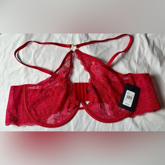 NWT Fredericks of Hollywood Red Lovers Floral Lace Bra & Thong Panty 2pc - Picture 2 of 7